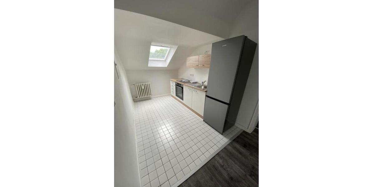 Dachgeschoßwohnung Essen Stadtkern - 2 Zimmer, 65 m&sup2;, 700&euro; | Angebot:26631287
