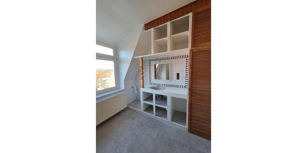 Dachgeschoßwohnung Wuppertal Gemarkung Barmen - 4 Zimmer, 90 m&sup2;, 625&euro; | Angebot:25963687