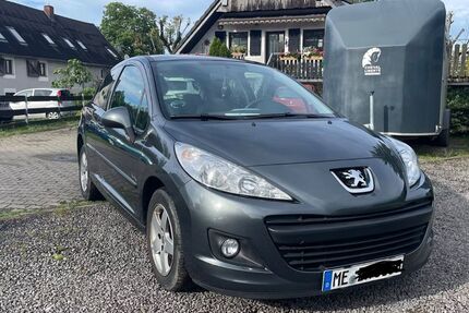 Peugeot 207 86.900 km 2.700 &euro; Ratingen 40883