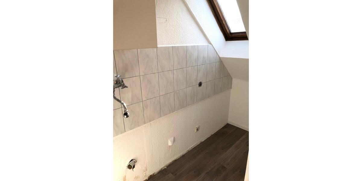 Dachgeschoßwohnung Wuppertal Gemarkung Langerfeld - 1 Zimmer, 28 m&sup2;, 220&euro; | Angebot:25840975