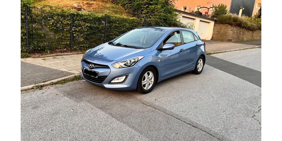 Hyundai i30 127.000 km 6.400 &euro; Velbert 42549
