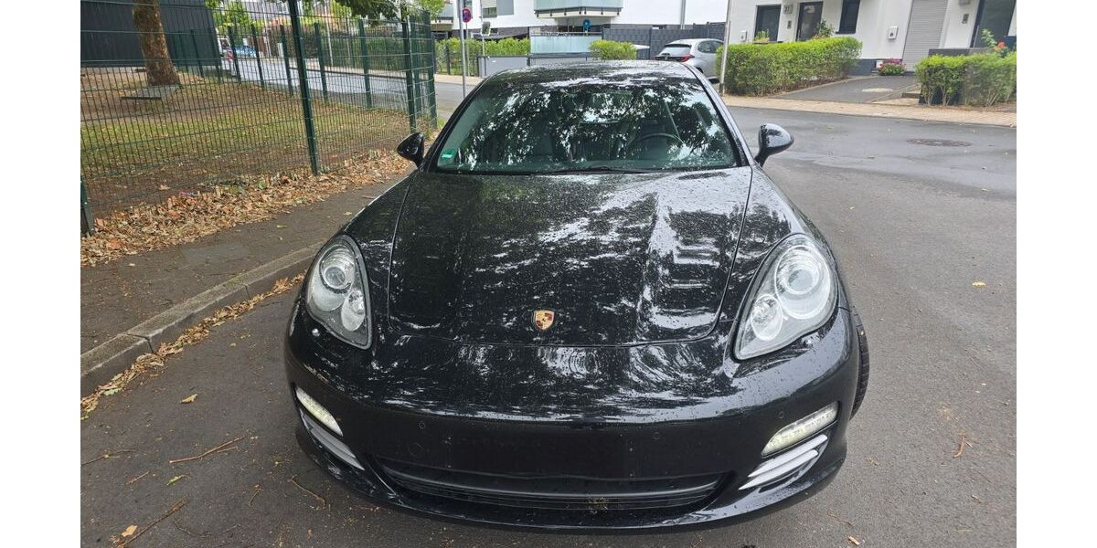 Porsche Panamera 222.000 km 15.800 &euro; Monheim 40789