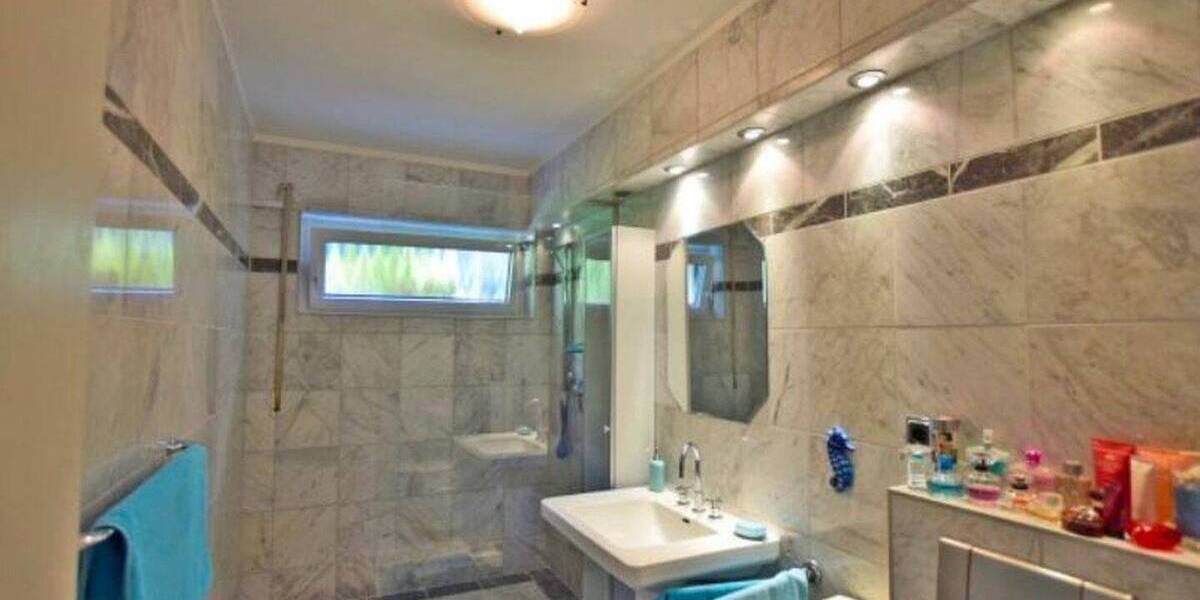 Etagenwohnung Essen Schuir - 2 Zimmer, 95 m&sup2;, 1.100&euro; | Angebot:26228920