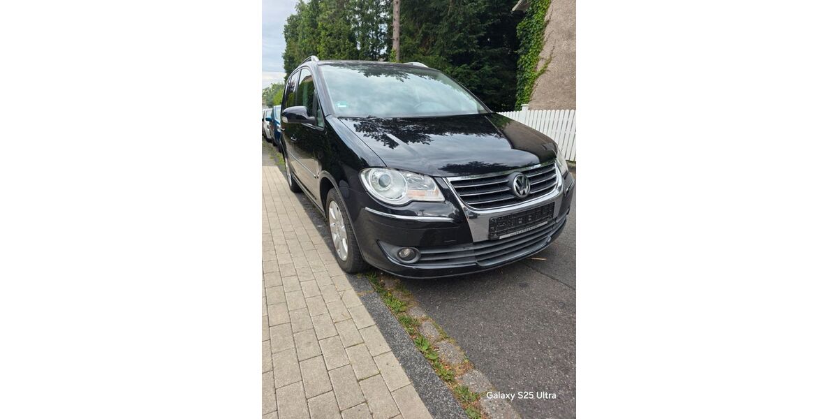 VW Touran 204.000 km 3.299 &euro; Mettmann 40823