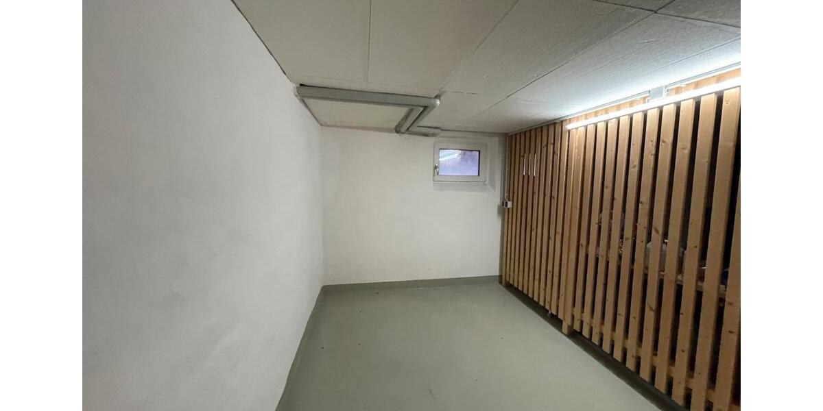 Dachgeschoßwohnung Essen Huttrop - 3.5 Zimmer, 87 m&sup2;, 1.044&euro; | Angebot:25377302