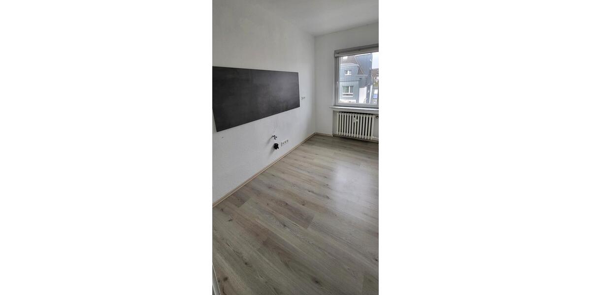 Etagenwohnung Essen Stadtbezirk II - 3 Zimmer, 76 m&sup2;, 650&euro; | Angebot:25148351