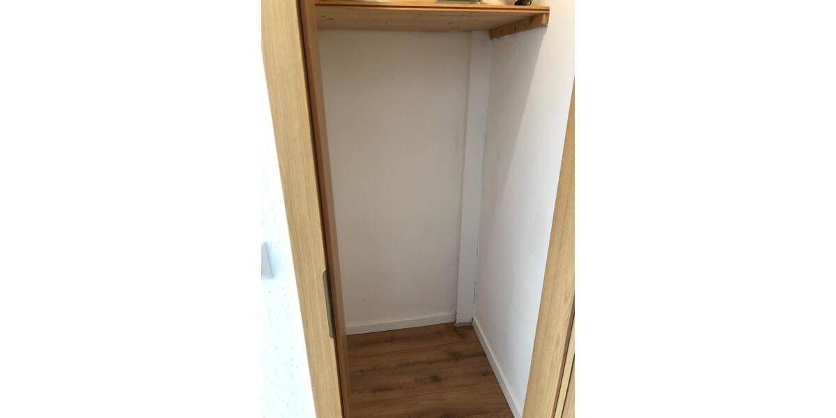 Dachgeschoßwohnung Bochum Altenbochum - 1 Zimmer, 25 m&sup2;, 430&euro; | Angebot:25239007