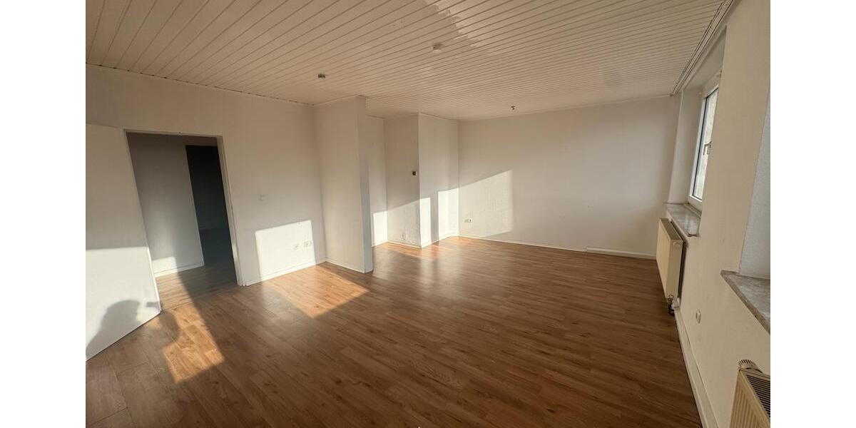 Etagenwohnung Essen Stadtbezirk III - 2 Zimmer, 85 m&sup2;, 650&euro; | Angebot:25967652