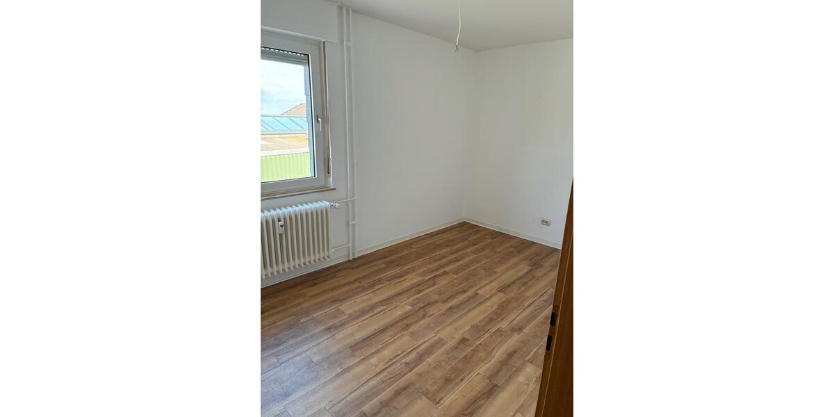 Etagenwohnung Radevormwald - 3 Zimmer, 65 m&sup2;, 693&euro; | Angebot:26003709