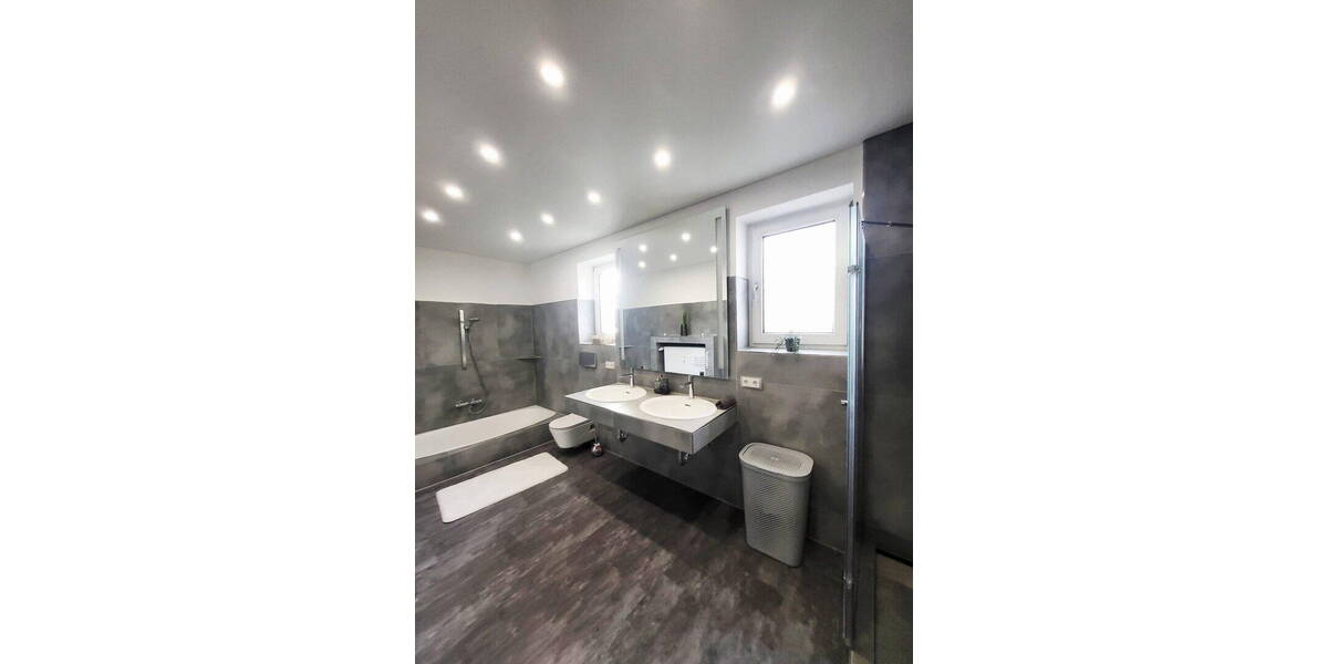 Etagenwohnung Mulheim an der Ruhr Broich - 3 Zimmer, 105 m&sup2;, 370.000&euro; | Angebot:25934077