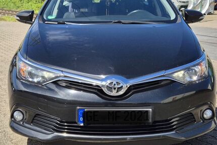 Toyota Auris 177.300 km 6.999 &euro; Gelsenkirchen 45881