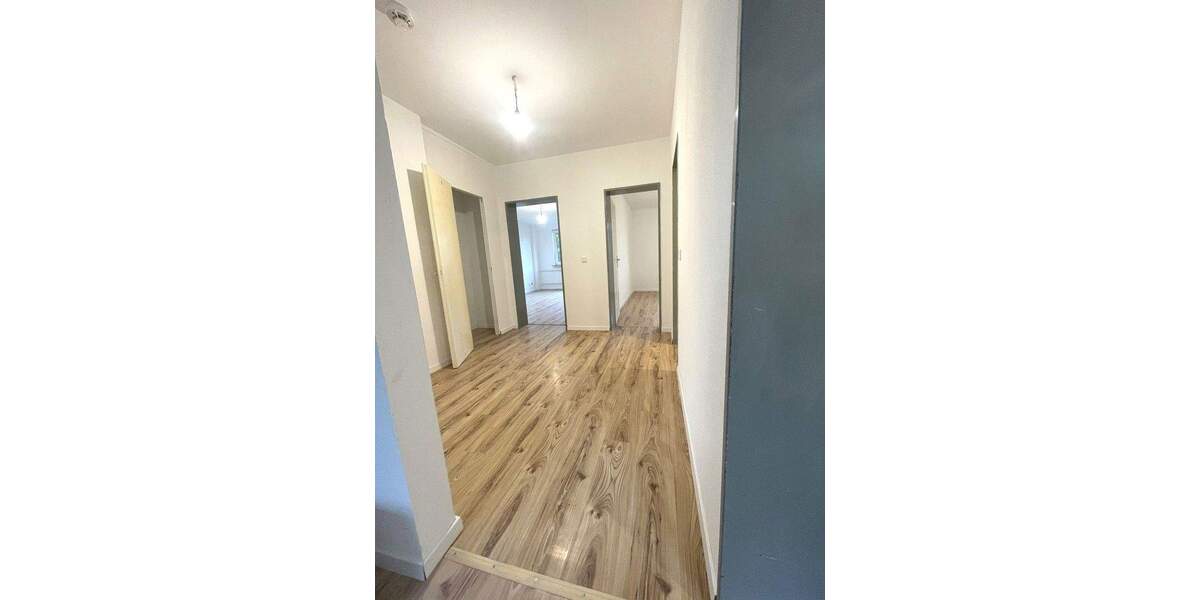 Etagenwohnung Wuppertal Barmen - 2 Zimmer, 64 m&sup2;, 560&euro; | Angebot:25870156