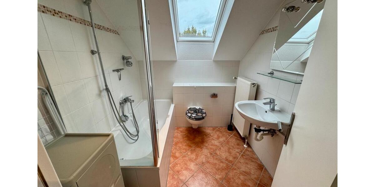 Etagenwohnung Solingen - 3 Zimmer, 85 m&sup2;, 15&euro; | Angebot:23912668