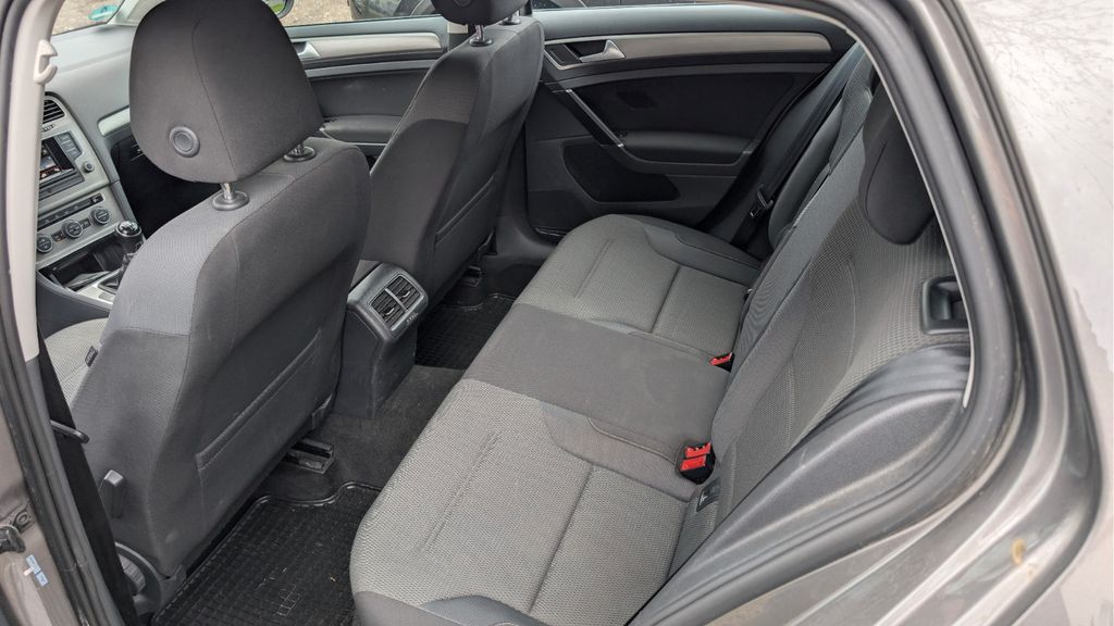 VW Golf 72.000 km 9.000 &euro; Essen 45141