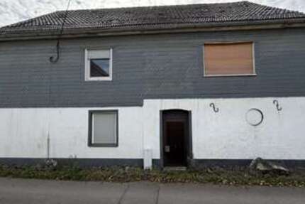 Haus Radevormwald - 10 Zimmer, 244 m&sup2;, 275.000&euro; | Angebot:25266621