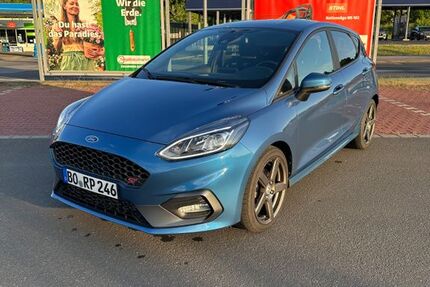 Ford Fiesta 70.800 km 14.300 &euro; Bochum 44892