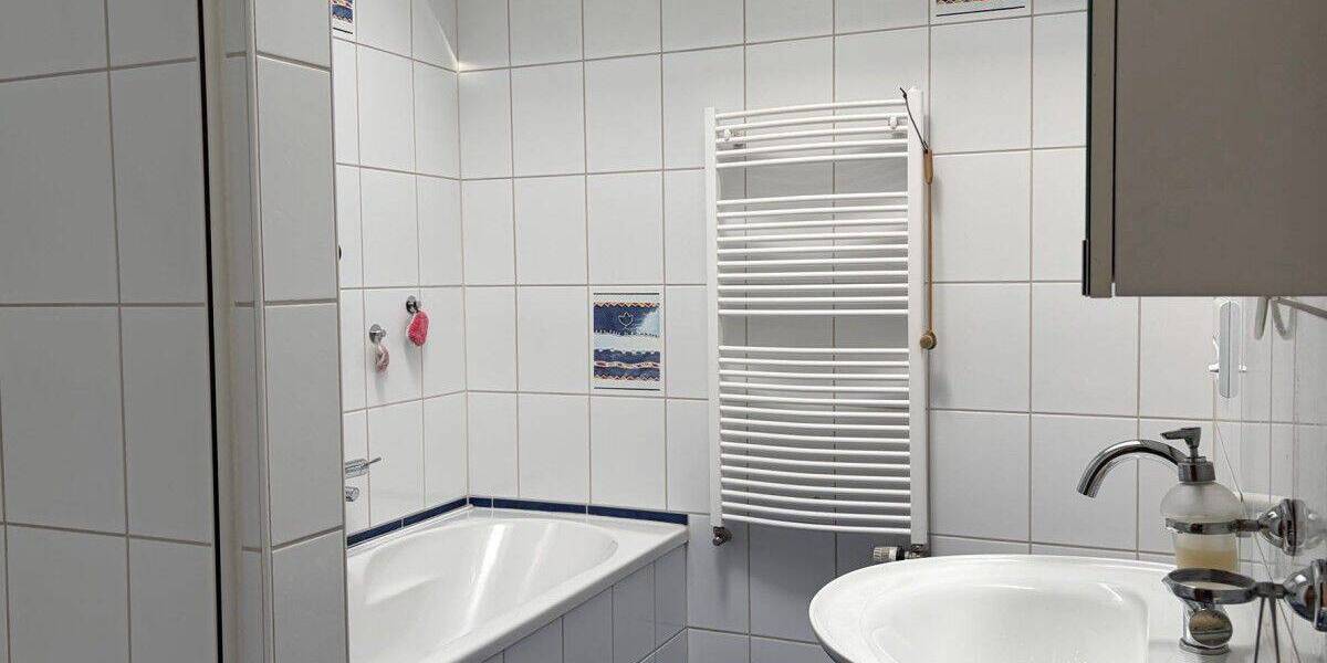 Etagenwohnung Velbert Mitte - 3 Zimmer, 105 m&sup2;, 225.000&euro; | Angebot:26833341