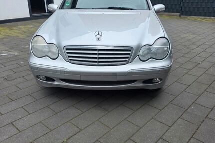 Mercedes-Benz C 180 231.000 km 1.500 &euro; Gelsenkirchen 45892