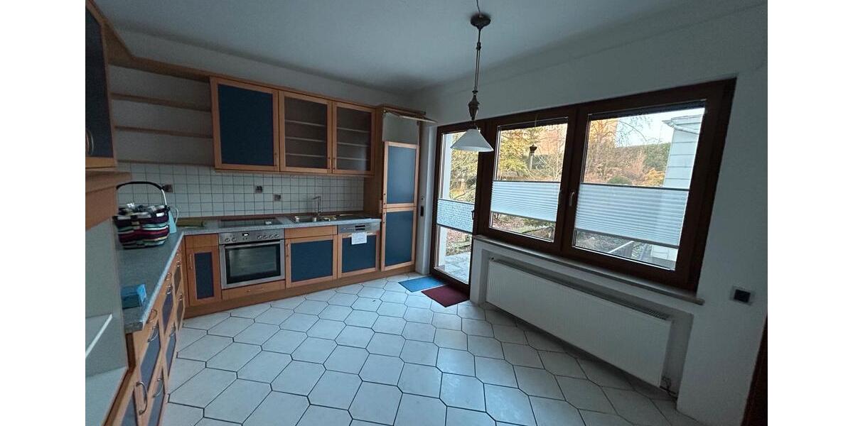 Erdgeschoßwohnung Remscheid Gemarkung Bergisch Born - 4 Zimmer, 159 m&sup2;, 1.854&euro; | Angebot:25961179