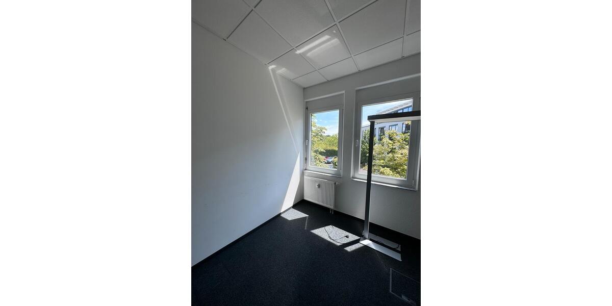 Gewerbeobjekt Langenfeld (Rheinland) - 11&euro; | Angebot:24763357