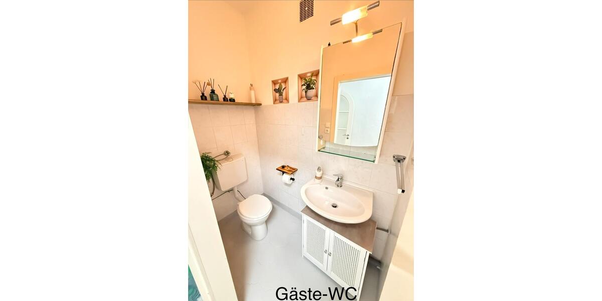 Etagenwohnung Düsseldorf Stadtmitte - 4.5 Zimmer, 140 m&sup2;, 595.000&euro; | Angebot:24573298