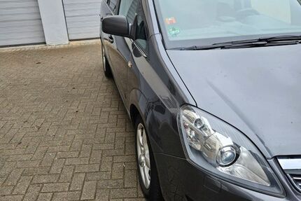 Opel Zafira 204.000 km 3.500 &euro; Velbert 42553