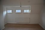 Dachgeschoßwohnung Essen Stadtbezirk III - 4 Zimmer, 58 m&sup2;, 580&euro; | Angebot:26494648