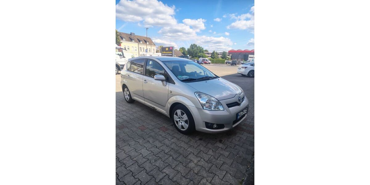 Toyota Corolla Verso 198.000 km 3.700 &euro; Hilden 40724