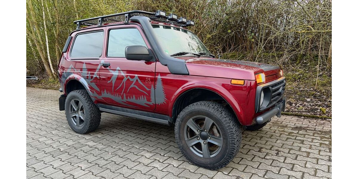 Lada Niva 14.600 km 19.900 &euro; Hagen 58099