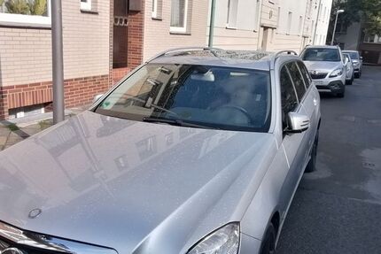 Mercedes-Benz E 220 151.000 km 14.800 &euro; Barmen 42283