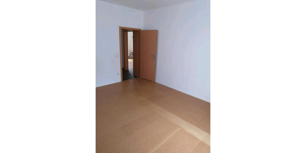 Etagenwohnung Solingen Burg - 4 Zimmer, 110 m&sup2;, 930&euro; | Angebot:24640570