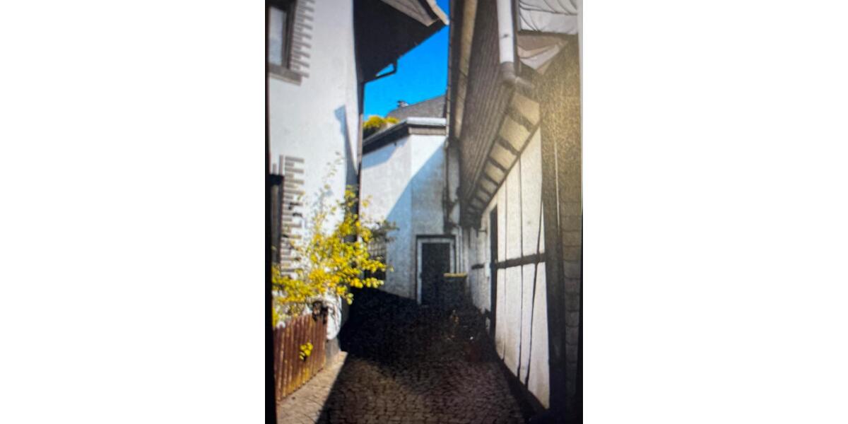 Mehrfamilienhaus, Wohnhaus Radevormwald - 6 Zimmer, 155 m&sup2;, 189.000&euro; | Angebot:26504735