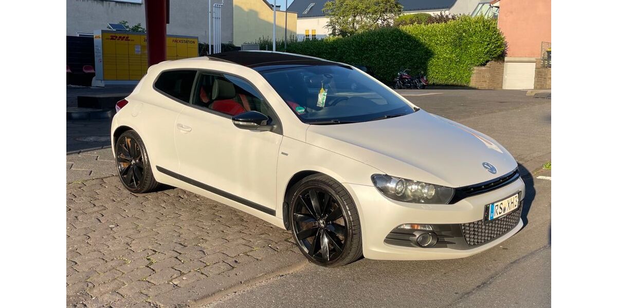 VW Scirocco 219.000 km 9.400 &euro; Remscheid 42857