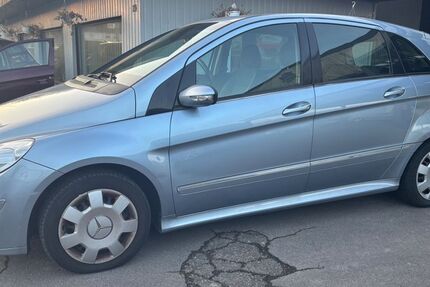 Mercedes-Benz B 200 147.000 km 2.250 &euro; Essen 45356