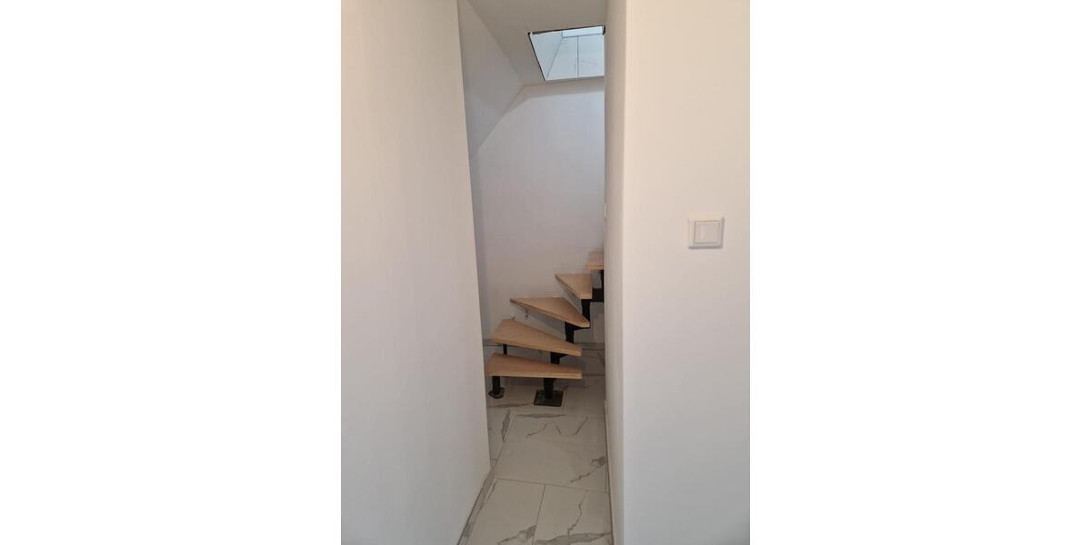 Dachgeschoßwohnung Remscheid Lüttringhausen - 3 Zimmer, 85 m&sup2;, 800&euro; | Angebot:25484253