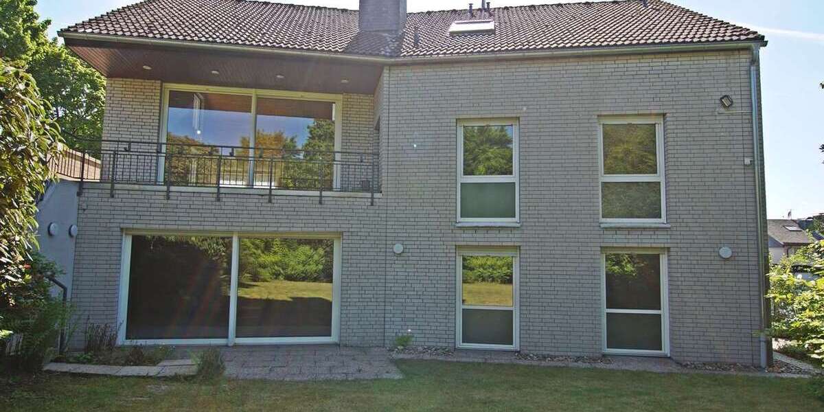 Einfamilienhaus Velbert - 11 Zimmer, 343 m&sup2;, 555.000&euro; | Angebot:25158450