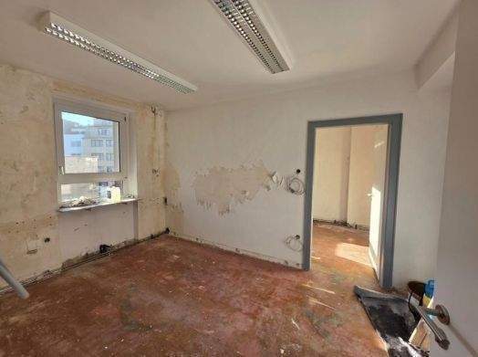 Gewerbeobjekt Düsseldorf Stadtmitte - 1 Zimmer, 230 m&sup2;, 3.105&euro; | Angebot:26107070