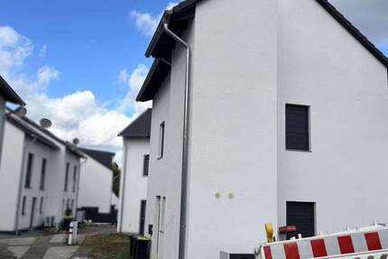 Haus Solingen Aufderhöhe - 4 Zimmer, 98 m&sup2;, 439.000&euro; | Angebot:22965414