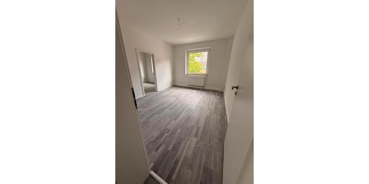 Etagenwohnung Essen Stadtbezirk III - 2 Zimmer, 52 m&sup2;, 585&euro; | Angebot:26594638
