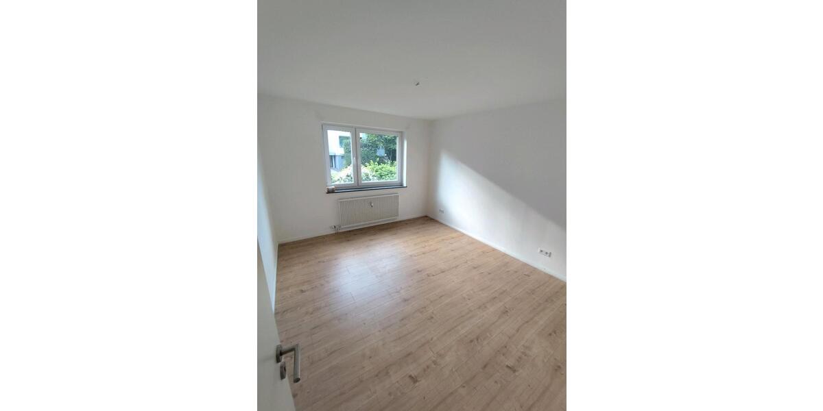 Erdgeschoßwohnung Wuppertal Gemarkung Elberfeld - 3 Zimmer, 84 m&sup2;, 1.250&euro; | Angebot:26554332