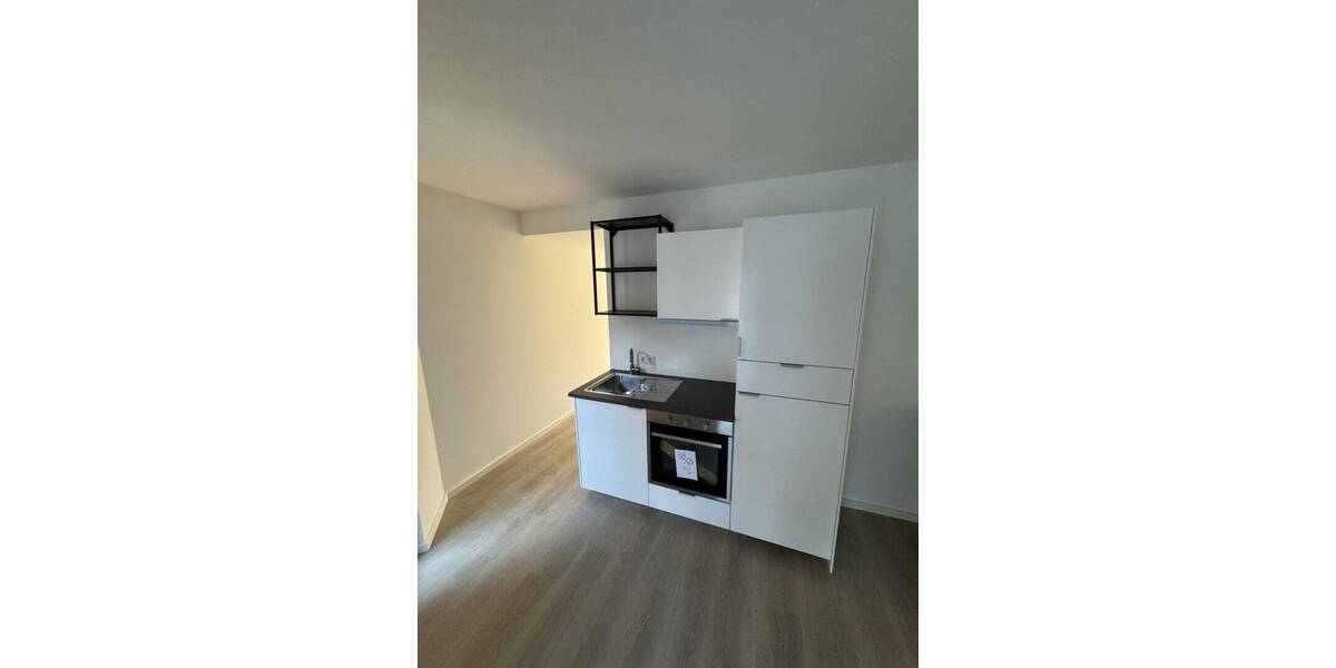 Etagenwohnung Düsseldorf Stadtmitte - 2 Zimmer, 33 m&sup2;, 975&euro; | Angebot:26654597