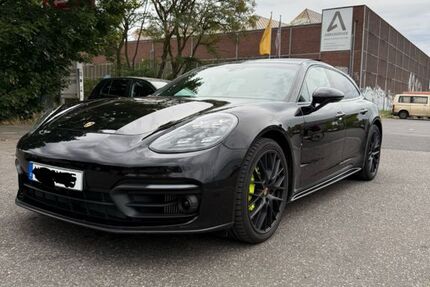 Porsche Panamera 88.700 km 62.900 &euro; Düsseldorf 40476