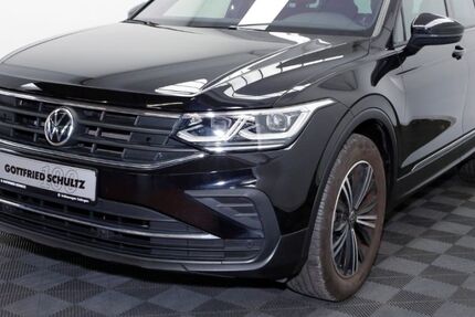 VW Tiguan 108.000 km 22.950 &euro; Solingen 42653