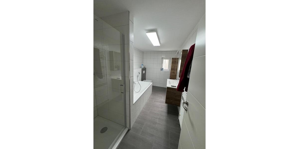 Erdgeschoßwohnung Ennepetal - 3 Zimmer, 110 m&sup2;, 840&euro; | Angebot:26636772
