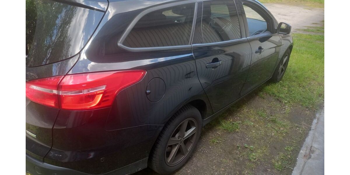 Ford Focus 152.000 km 5.900 &euro; Essen 45134