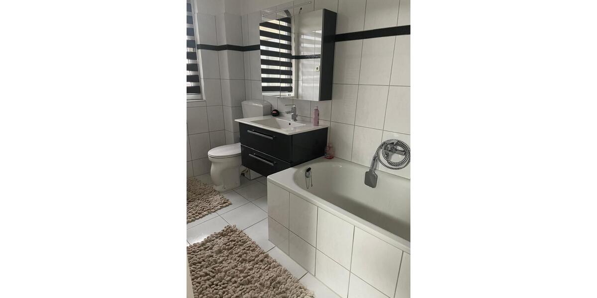 Etagenwohnung Wuppertal Brill - 4 Zimmer, 115 m&sup2;, 1.200&euro; | Angebot:26297443