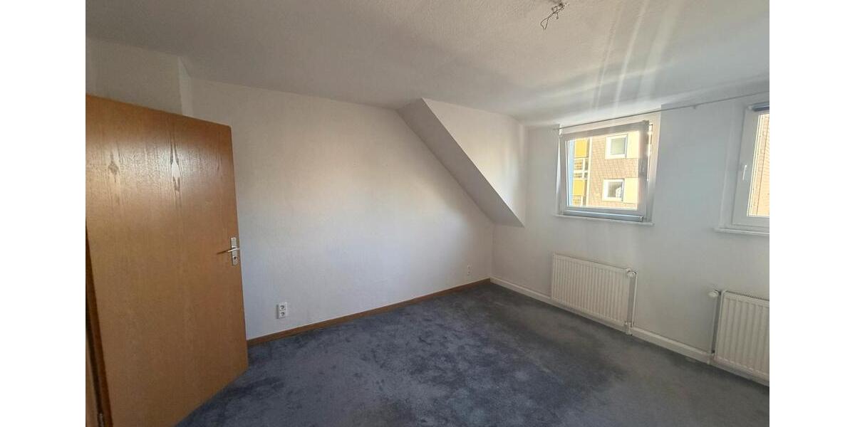 Dachgeschoßwohnung Remscheid Reinshagen - 1 Zimmer, 68 m&sup2;, 590&euro; | Angebot:26491225