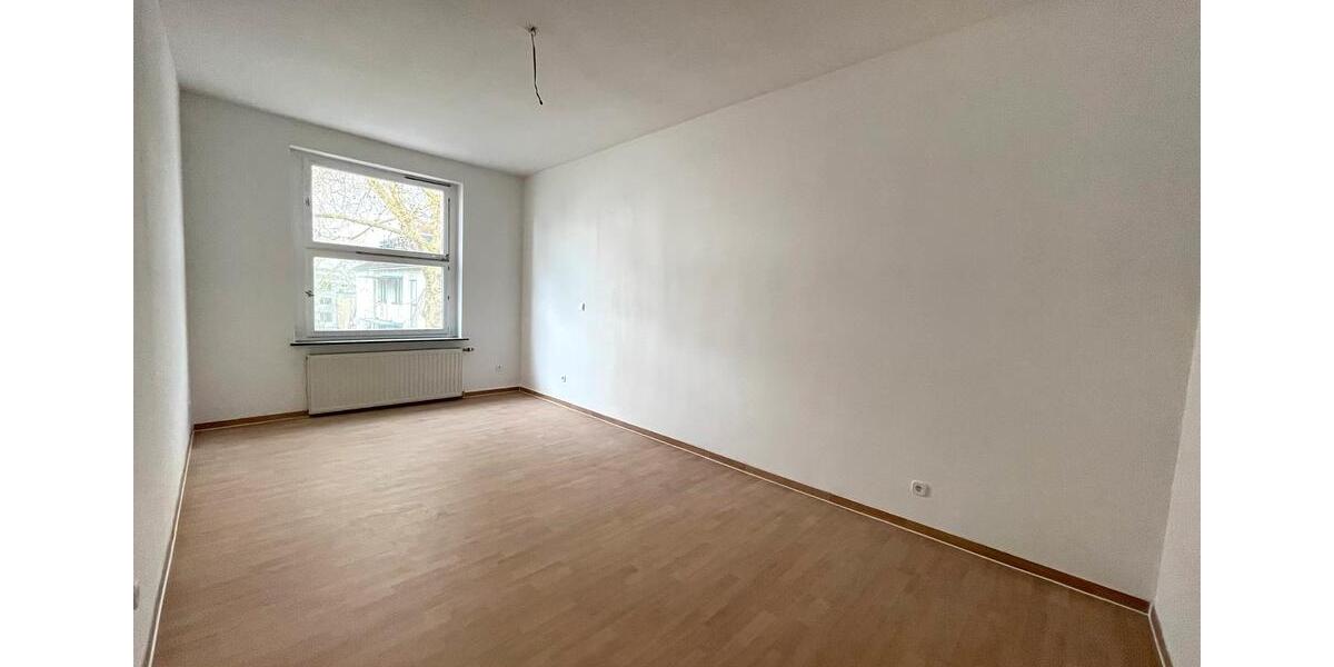 Etagenwohnung Mülheim an der Ruhr - 3 Zimmer, 100 m&sup2;, 1.300&euro; | Angebot:25990093