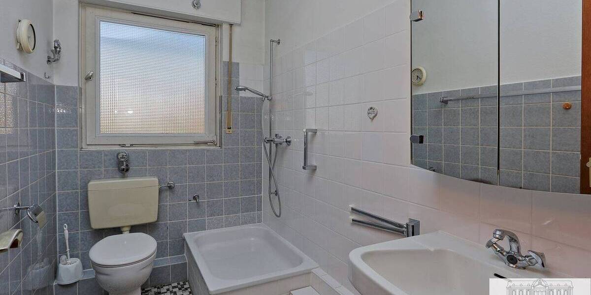 Einfamilienhaus Düsseldorf Hassels Hassels - 1 Zimmer, 266 m&sup2;, 849.000&euro; | Angebot:26018439