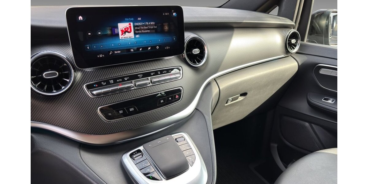 Mercedes-Benz V 300 d 4M lang AMG Leder Mbux StdHz AHK 19` 72.244 km 54.400 &euro; Wuppertal 42327